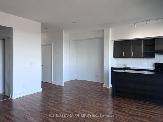 Lph 05 35 Brian Peck Crescent N - Photo 1