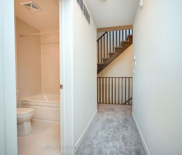 Condo Townhouse For Lease | W8100460 - Photo 6