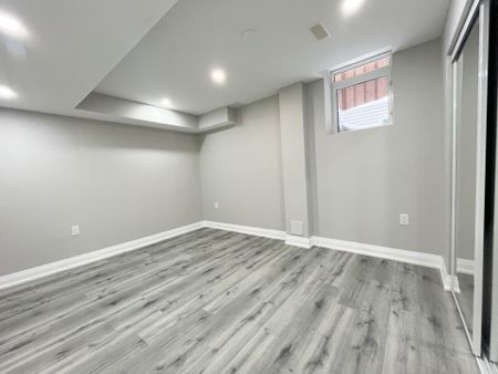 For Lease - 686 Hammond Street, Shelburne, Ontario - Photo 2