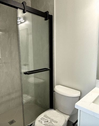 For Lease - 643 Bathurst Street Unit# 101, Toronto, Ontario - Photo 2