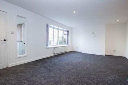 3 bedroom bungalow to rent - Photo 2