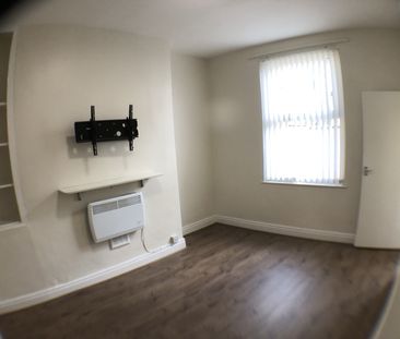 1 Bed Flat, Wavertree, L15 - Photo 4