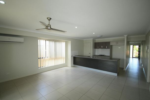 LOW MAINTENANCE 4 BEDROOM FAMILY HOME - Photo 1