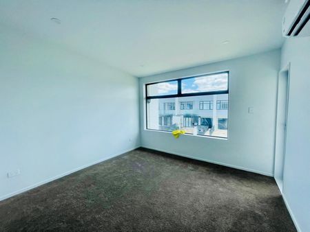 TAKANINI, 4 BEDROOMS - Photo 4