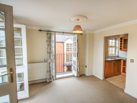 Flat to rent on - Photo 3