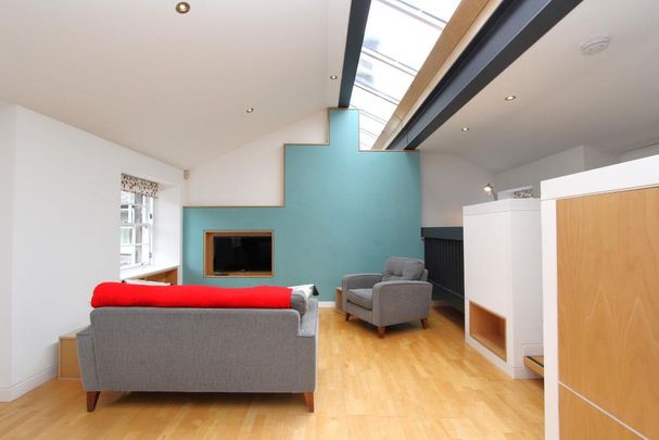 1 bedroom mews to rent - Photo 1