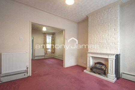 3 bedroom end of terrace house to rent - Photo 2