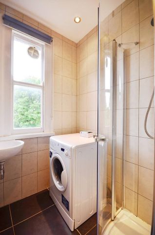 3 bedroom flat to rent - Photo 5