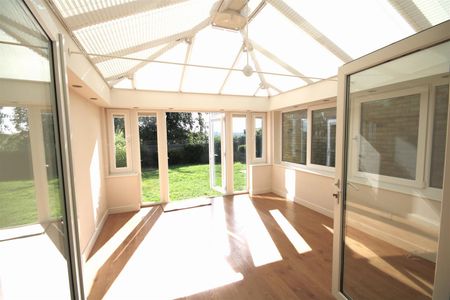 Canterbury Canterbury CharthamUpdown Way, CT4 7TP, Chartham - Photo 3