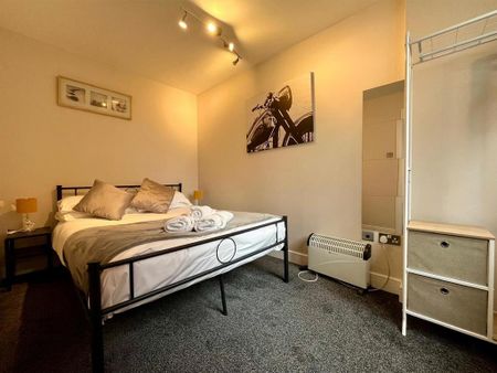 2 bedroom apartment to rent - Photo 5