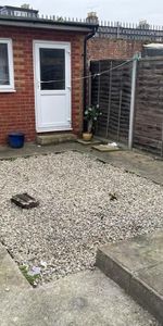 4 bedroom terraced house to rent - Photo 4