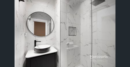 Renovated Apartment - Photo 3