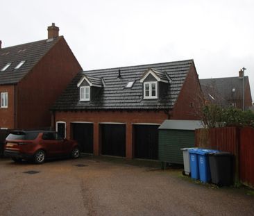 Desborough, Kettering, Northants, NN14 - Photo 4