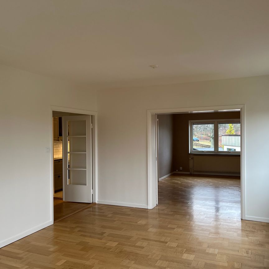 Postagtan, Osby - Foto 1