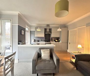 2 bedroom maisonette to rent - Photo 2