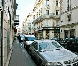 Logement à Paris, Location meublée - Photo 2