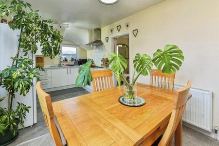 Crescent Road - Photo 5