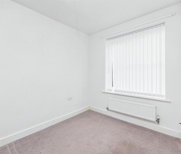 4 bedroom detached house to rent - Photo 5