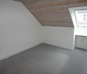 Stor og lys lejlighed på øverste etage - Photo 5