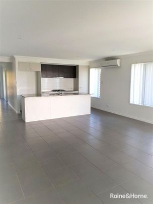 FAMILY HOME IN QUIET LOCATION - BREAK LEASE, RENT WILL INCREASE TO $700.00 PER WEEK FROM 28.12.25 - Photo 1