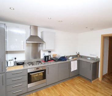 2 bedroom apartment to rent - Photo 4