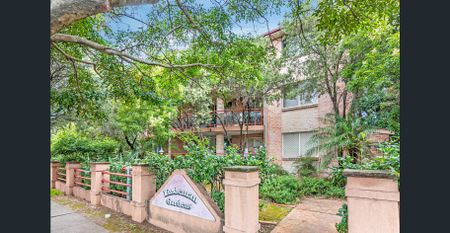 Spacious & Private - Photo 2