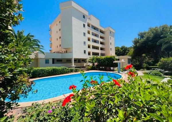 Apartment with direct sea access in Cala Vinyes
