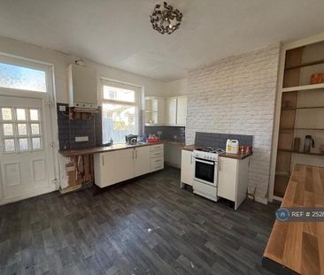 4 bedroom terraced house to rent - Photo 4