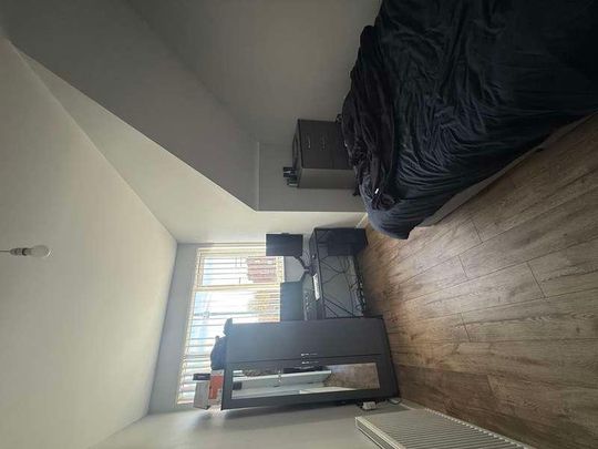 City Centre// Bed Bath - North Sherwood St, NG1 - Photo 1