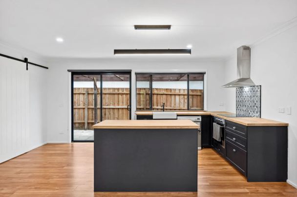 47 Wattle Tree Road, Hurstbridge. - Photo 1