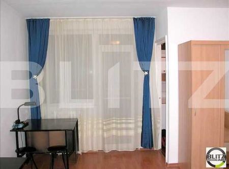 Apartament 1 camera, 30 mp utili, zona strazii Parang! - Fotografie 2