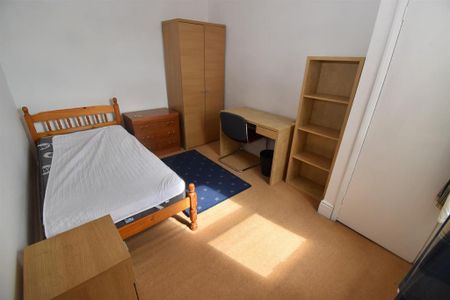 4 bedroom house to rent - Photo 2