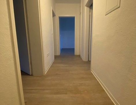 Bezugsfertige 3,5 Zi.-Wohnung in ruhiger Lage! - Photo 1