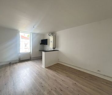 Location Appartement 2 pièces 33m² ST JUNIEN 87200 - Photo 1
