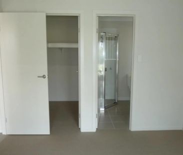 Modern Comfort Meets Convenience in Redbank Plains - Photo 6