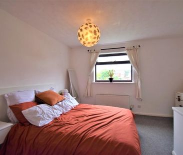 2 bedroom terraced house to rent - Photo 4