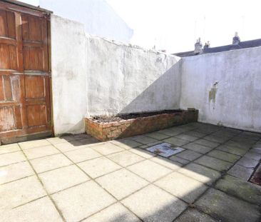 5 bedroom house to rent - Photo 2