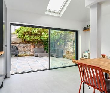 3 bedroom terraced house to rent - Photo 2