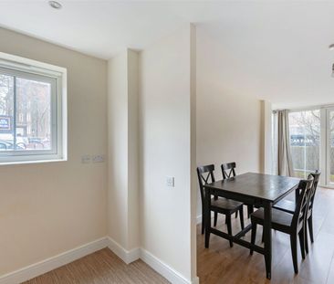 Kirkdale Road, Leytonstone, London, E11 ground floor flat to rent - Photo 6