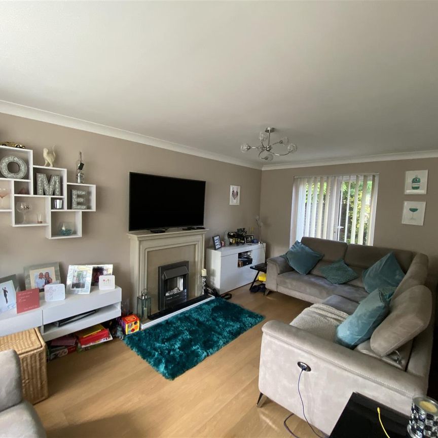 KINGSLEY MEADOWS, WICKFORD - Photo 1