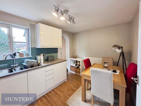 2 bedroom House To Let - Photo 2