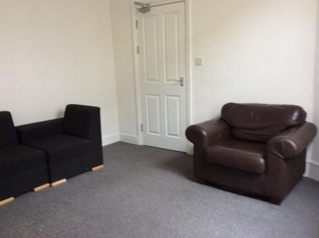 6 bedroom house to rent - Photo 2