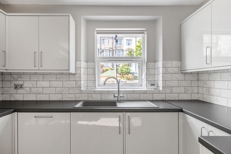 31 Connaught Avenue - Photo 5