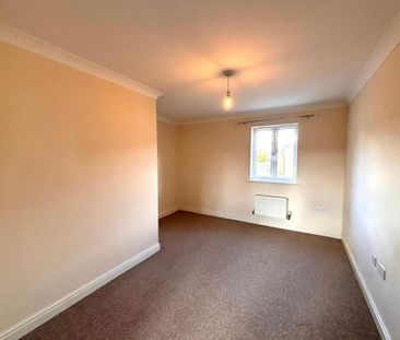 2 bedroom coach house to rent - Photo 3