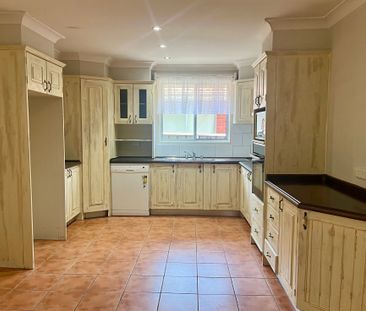 CONVENIENT LOCATION! - Photo 4