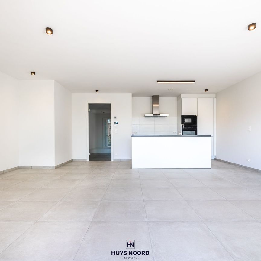 Instapklaar appartement met 2 slaapkamers en terras te Sijsele - Foto 1