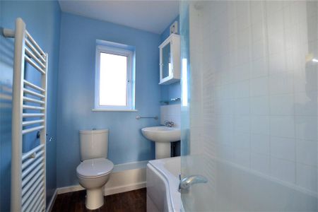 2 bedroom end of terrace house to rent - Photo 5