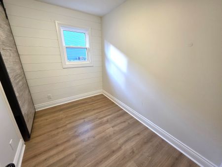 For Lease - 235 Bayview Avenue, Georgina, Ontario - Photo 4