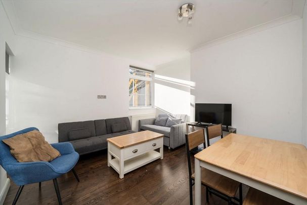 2 bedroom flat to rent - Photo 1