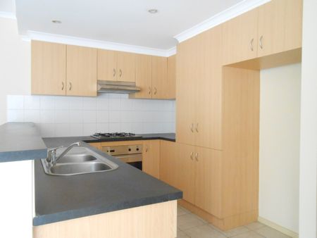 32 Mary Street, Clayton VIC 3168 - Townhouse For Rent | Domain - Photo 5